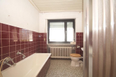 Badezimmer Dusche+Wanne - Meudt, solides Wohnhaus mit zusätzlichem Bauplatz *VIRTUELLE 360° BESICHTIGUNG AUF ANFRAGE*