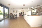 Kochbereich - Montabaur, großzügiger Bungalow mit Einliegerwohnung