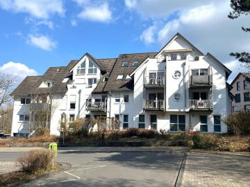 RESERVIERT!!! Montabaur, Dachgeschosswohnung mit Flair über 2 Etagen *VIRTUELLE 360° BESICHTIGUNG ONLINE*, 56410 Montabaur, Maisonettewohnung