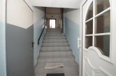 Hauseingangsbereich - Niederelbert, Wohnhaus mit großer Garage in herrlicher Ortsrandlage *VIRTUELLE 360° BESICHTIGUNG AUF ANFRAGE*