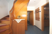 Treppenhaus - Niederelbert, Wohnhaus mit großer Garage in herrlicher Ortsrandlage *VIRTUELLE 360° BESICHTIGUNG AUF ANFRAGE*