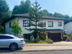 Straßenansicht - Montabaur, Wohnhaus mit Schlossblick *VIRTUELLE 360° BESICHTIGUNG AUF ANFRAGE*