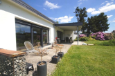 Terrassen - Montabaur, großzügiger Bungalow mit Einliegerwohnung