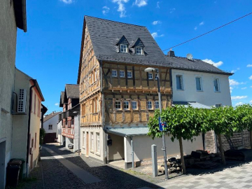 Montabaur, Erstbezug nach Sanierung *VIRTUELLE 360° BESICHTIGUNG AUF ANFRAGE*, 56410 Montabaur, Maisonettewohnung