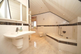 Wirges, Einfamilienhaus mit schönem Blick *VIRTUELLE 360° BESICHTIGUNG AUF ANFRAGE* - Badezimmer