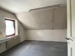 Zimmer 1 DG - Montabaur, Wohn- und Geschäftshaus mit Garage *VIRTUELLE 360° BESICHTIGUNG AUF ANFRAGE*