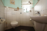 Gäste-WC - Siershahn, familienfreundliches Wohnhaus in herrlicher Lage *VIRTUELLE 360° BESICHTIGUNG AUF ANFRAGE*