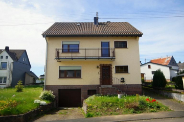 Meudt, solides Wohnhaus mit zusätzlichem Bauplatz *VIRTUELLE 360° BESICHTIGUNG AUF ANFRAGE*, 56414 Meudt, Haus